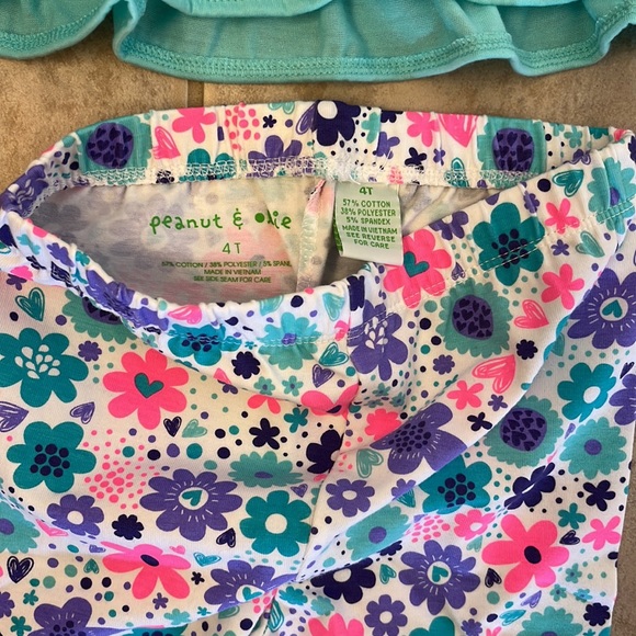 Girl’s 4T Peanut & Ollie Scalloped Sleeves and Crop Pants Set - Picture 4 of 4